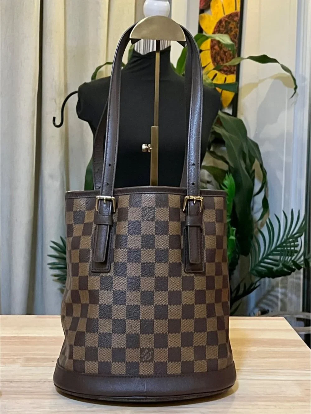 Louis Vuitton Damier Marais PM Bucket Bag